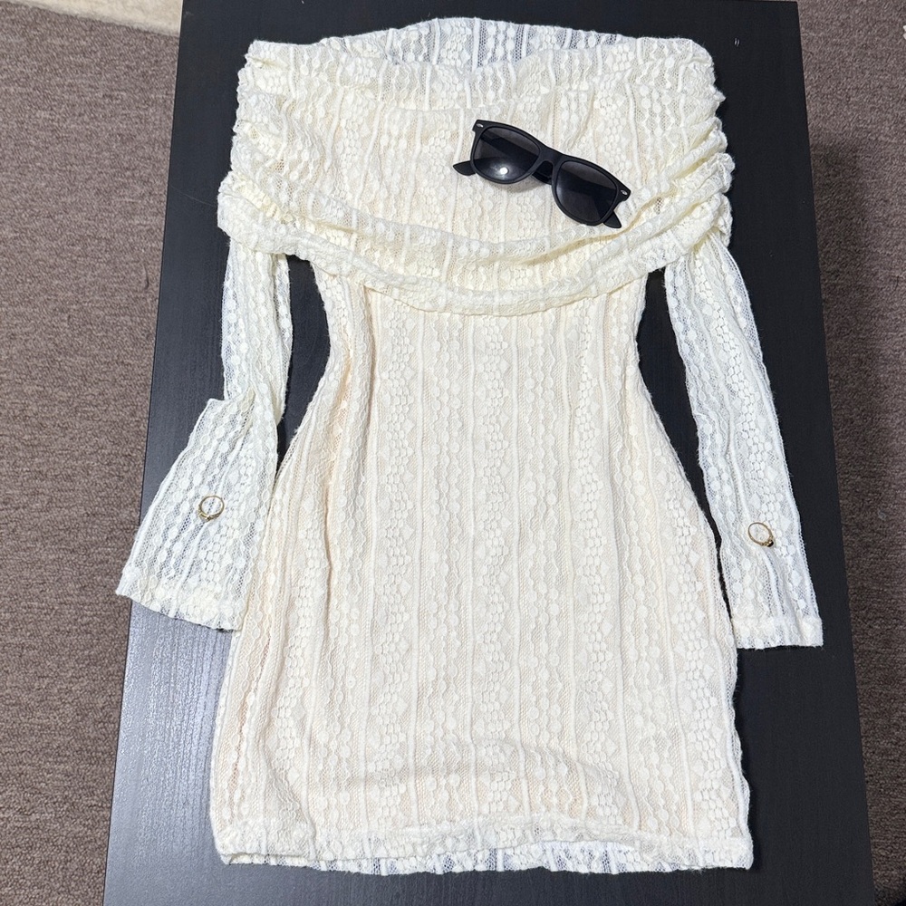 Off-Shoulder Lace Dress in Ivory